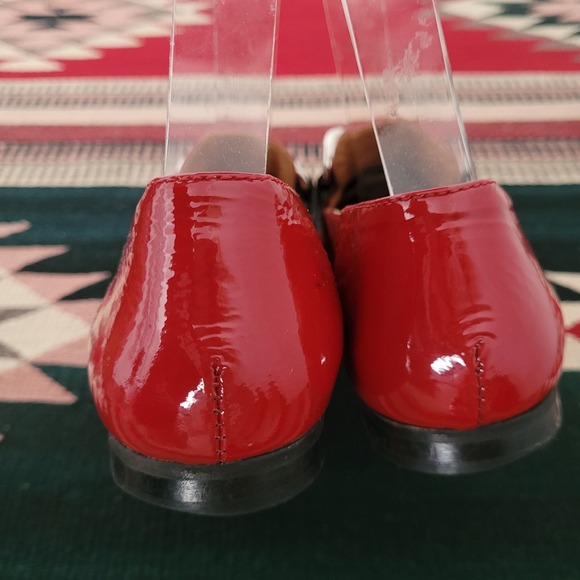 Donald Pliner Red Patent Leather Chain Loafer Sz 8 Slip On Preppy Old Money - Picture 4 of 8